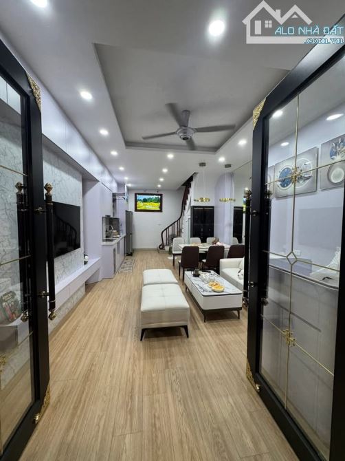 Gần Bv nông nghiệp, nhà 43m2,4 ngủ, dân xây chắc chắn, về ở luôn