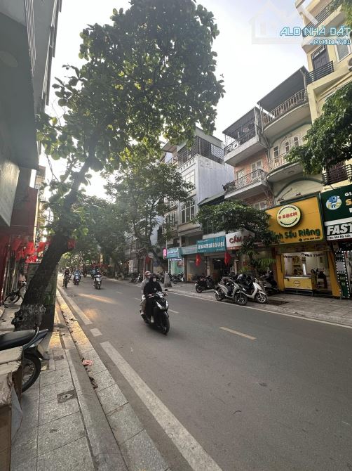 BÁN NHÀ PHỐ ĐỘI CẤN – VIEW HỒ – VỈA HÈ RỘNG – OTO TRÁNH – MẶT TIỀN 6M – GIÁ CHỈ 14.8 TỶ