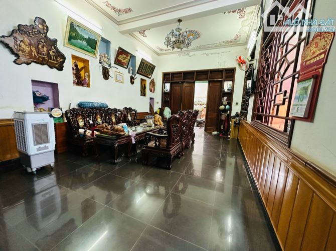 Bán nhà mặt tiền Quang Trung phường Tân Tiến BMT