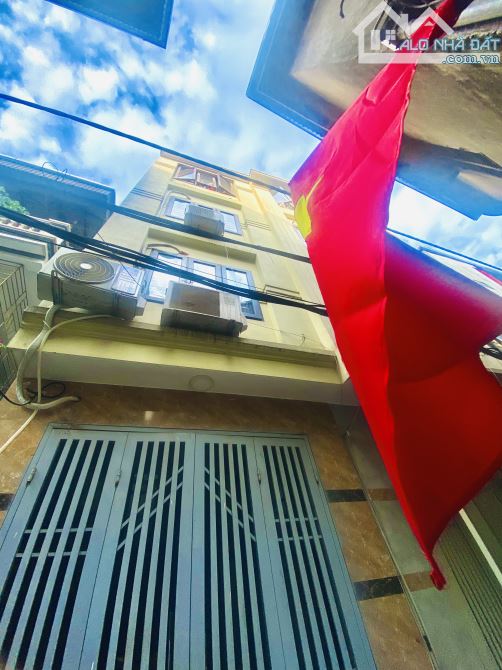 TUYỆT ĐỐI ĐIỆN ẢNH- Bán nhà trong đê Ngọc Thuỵ, Long Biên- Rẻ nhất, Nở hậu, gần ô tô-5.5tỷ