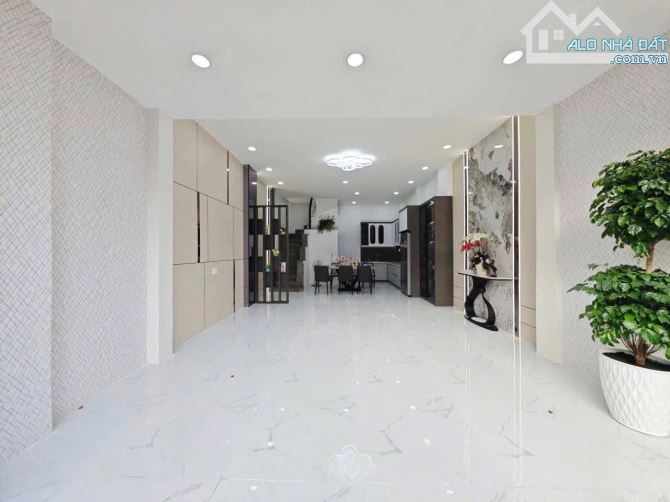 🌟 VỊ TRÍ ĐẮC ĐỊA – Bán nhà CMT8 – 76m² – 1 trệt, 1 lửng, 2 lầu – 4PN