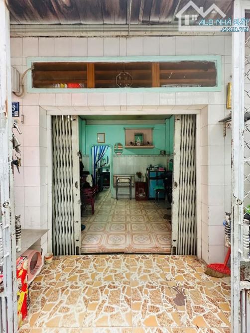 Bán nhà mặt tiền Trần Thủ Độ,P.Phú Thạnh,Q.Tân Phú,dt: 3,7 x 8 nhà xây 2 tầng 3 Tỷ 28.