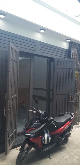 NHÀ CẤP 4 MỚI TINH - 68M2, HXH - SÁT VÁCH HIỆP THÀNH CITY - KHU DÂN TRÍ CAO .