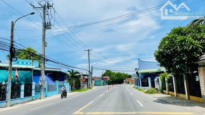 Đất Phước Hội  Gần Biển Phước Hải, Diện tích : 467m2, 100 thổ cư, ngang 14m nở hậu,giá 3tx