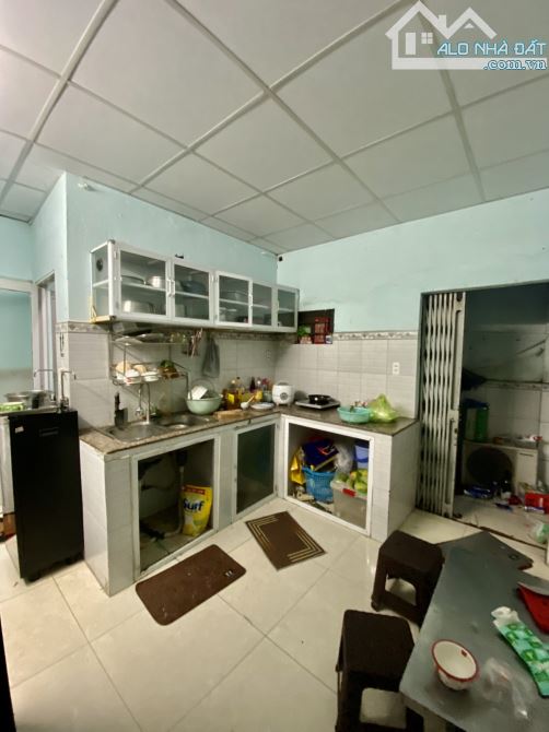 NHÀ 1 TRỆT 1 LỬNG CŨ TIỆN XÂY LẠI MỚI - HẺM THẲNG 1 TRỤC 6m CHUẨN - SÁT VÁCH CHỢ HIỆP THÀN