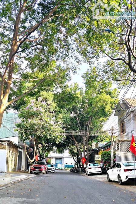 Bán nhà mặt tiền kinh doanh Trương Công Định