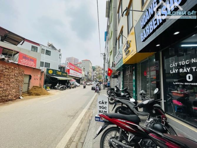 5m ra Phố Tam Khương, ngõ thông, nhà dân xây 6 tầng đẹp sổ 32m2. Kdoanh + CTY. Giá 8.5 tỷ