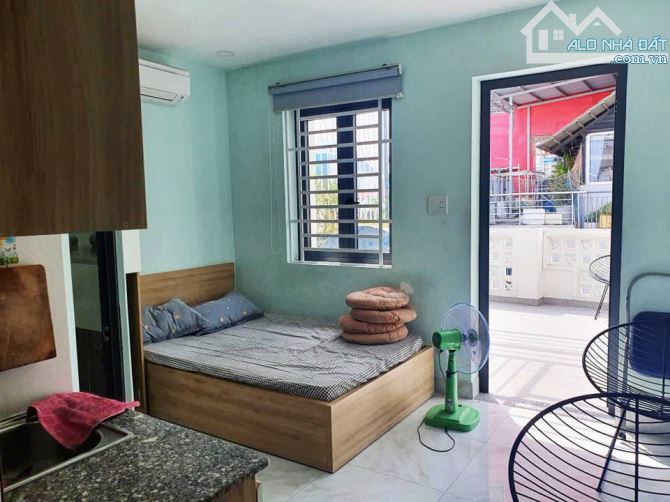 Nhà hẻm xe hơi thông , trung tâm  VIP Tân Bình