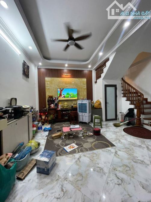 BÁN NHÀ ĐẸP NGÕ 203 KIM NGƯU – 37m² x 5 TẦNG – GIÁ 9.5 TỶ – HAI BÀ TRƯNG, HÀ NỘI