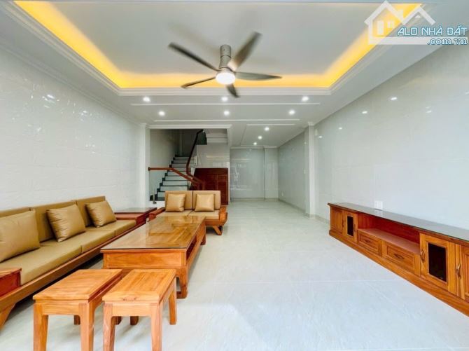 BIỆT THỰ GÒ VẤP TÂN CỔ ĐIỂN ĐƯỜNG NGUYỄN VĂN KHỐI P9 5 TẦNG DIỆN TÍCH 44M2 7,5 TỶ