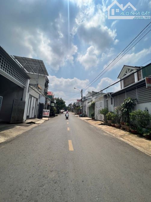 BÁN NHÀ MẶT TIỀN ĐƯỜNG AN DƯƠNG VƯƠNG - GẦN CHỢ PHAN ĐÌNH PHÙNG. DT 179m2. (