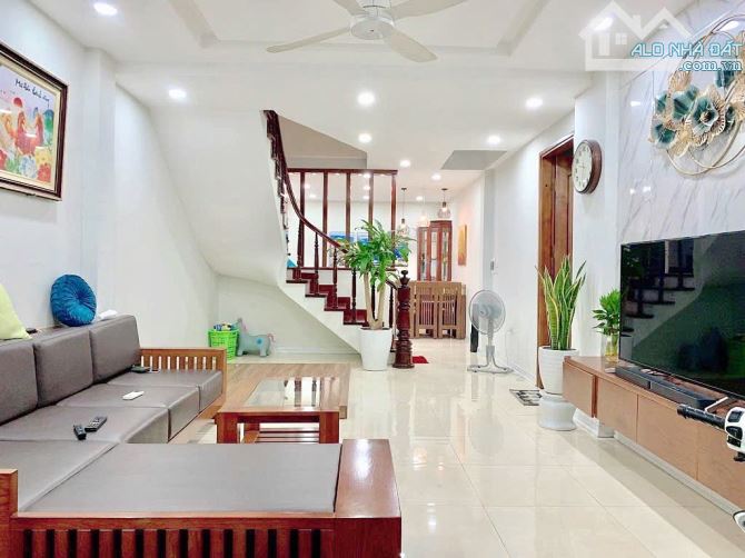 Bán nhà Đình Thôn, 65m2, 4T, MT rộng, dân xây, ba gác tránh, chủ thiện trí bán. Hơn 12 tỷ