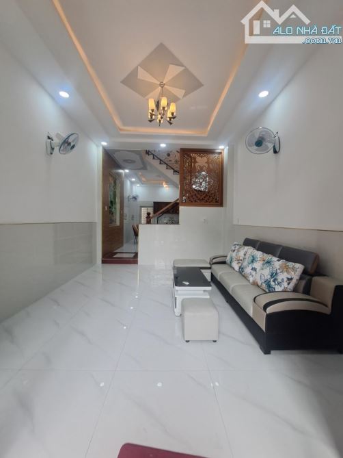BÁN NHÀ 3 TẦNG - 4 P. NGỦ - HẺM XH - DƯƠNG THỊ GIANG - TTN , Q12 - GIÁ 6,7TỶ