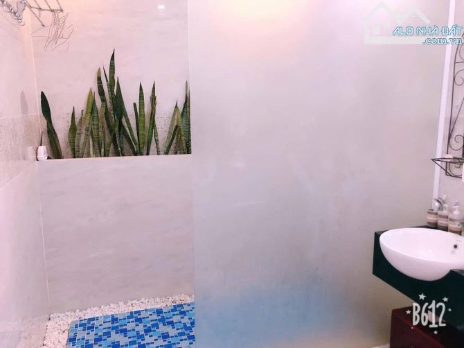 Bán biệt thự VIP mà giá chỉ hơn 3 tỏi