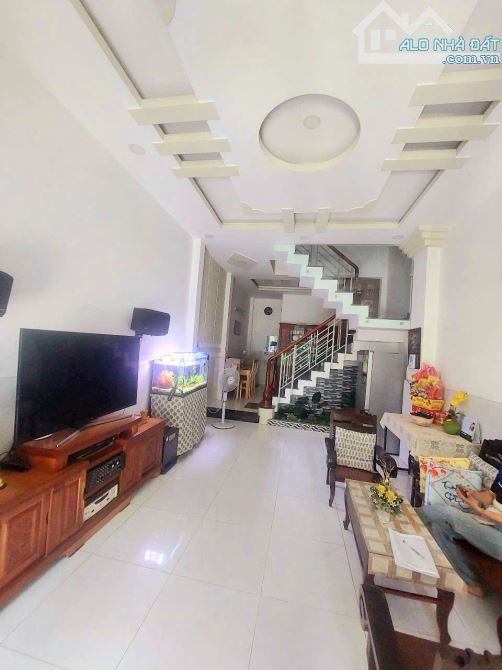 Bán nhà mới đẹp 3 Tầng HCH Chiến Lược Bình Trị Đông Bình Tân 4PN giá 5.3 tỷ
