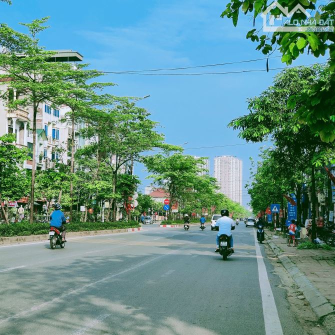 Bán Nhà thị trấn Trạm Trôi ,diện tích 47m2,4 tầng,ô tô tránh 25m