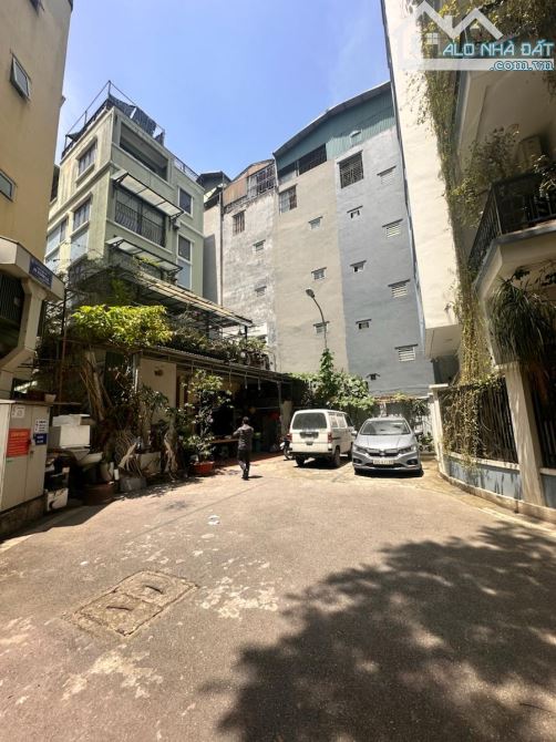 Chỉ Ngoài 40 Tỷ! Bán Nhà Phân Lô Ngõ 40 Xuân La, Tây Hồ - 2 Mặt Tiền - Ô Tô Tránh - 112M2
