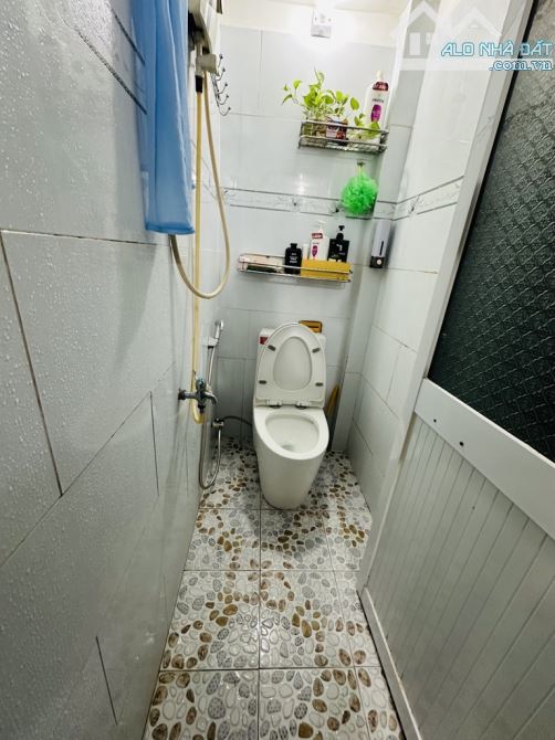 ✨🏠 Nhỉnh 3 Tỷ Có Ngay Căn Nhà 3 Tầng Xe ÔTô Đổ Cửa Vị Trí Vip Hàng Xóm Q1 Sang Xịn Mịn !