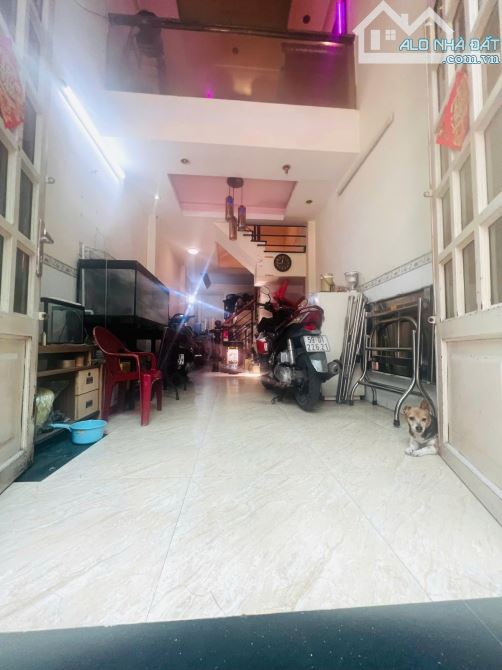 💥GIÁP TÂN PHÚ - SÁT CHỢ BÌNH LONG - HXH 6M THÔNG - 36M2 (3 x 12M) 3 TẦNG ĐÚC ĐẸP - C