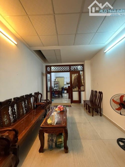 Bán nhà 4 tầng đường Nguyễn Hữu Huân-trung tâm ô bàn cờ Nha Trang kinh doanh sầm uất