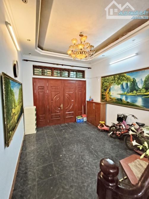 Chùa Láng lõi Đống Đa dân xây nhiều tiện ích hàng hiếm phải thật nhanh ạ