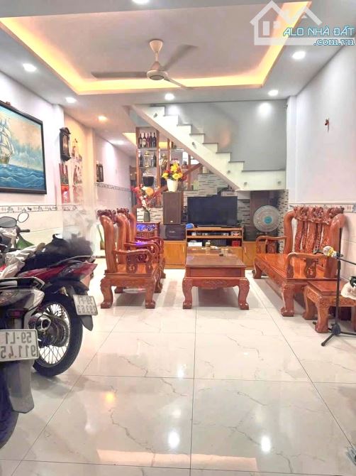 BÁN NHÀ ĐẸP SÁT LÊ VĂN QUỚ.I - HẺM OTO - ( 4.2X13M ) NHỈNH 4$