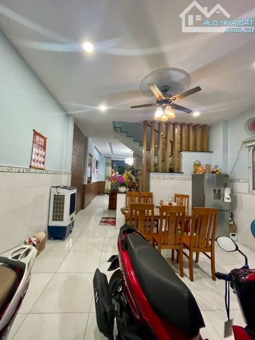 NGAY SƠN KỲ - QUẬN TÂN PHÚ - GẦN ĐẠI HỌC CÔNG THƯƠNG - 68M2 - NHÀ MỚI - 2 TẦNG - 6 TỶ HƠN