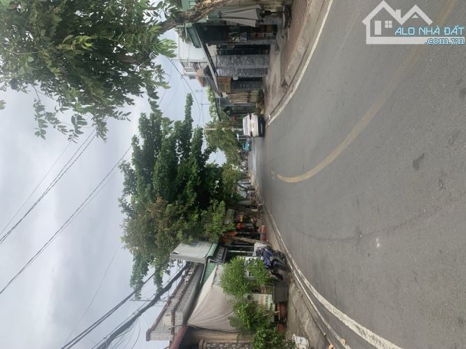 Hóc Môn bán nhà mt đường nhựa 8m ngay chợ Bà Điểm thuận tiện buôn bán giá 3,9ty