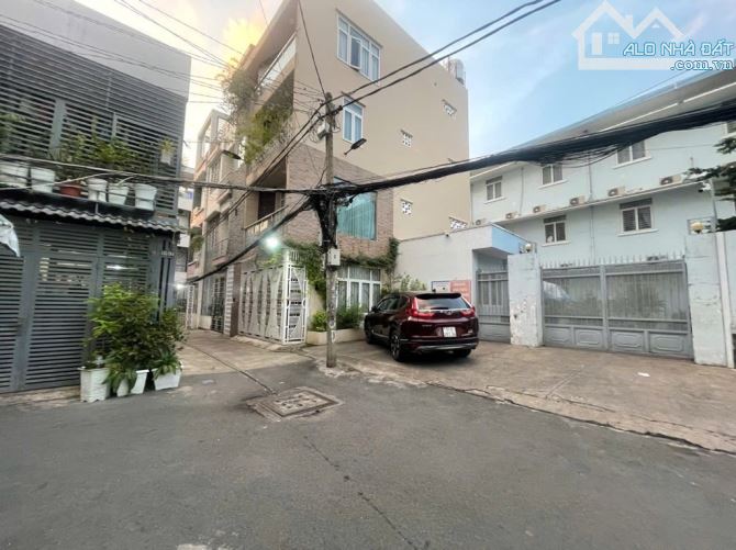 Lê Văn Sỹ - Quận 3 - sát hông trường THCS Đoàn Thị Điểm - hẻm xe hơi quay đầu - 6.35 tỷ