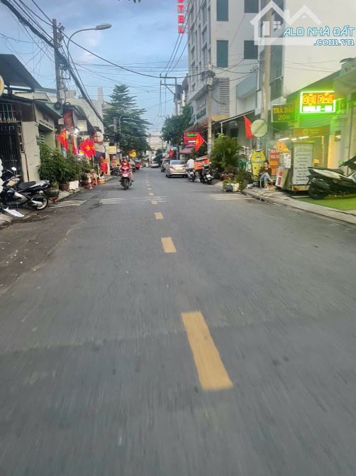 KHÁCH SẠN MẶT TIỀN 7 TẦNG đường HIỆP THÀNH,DT 255m2 (10mx26m) dòng tiền 115tr/th 💰34tỷ - 10