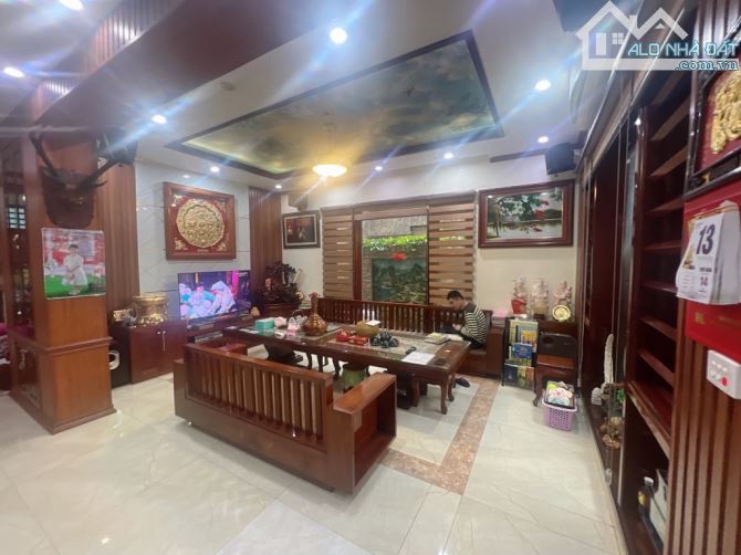 PHÂN LÔ BÀN CỜ – Ô TÔ TRÁNH – THANG MÁY – 2 MẶT THOÁNG – KINH DOANH VĂN - 10