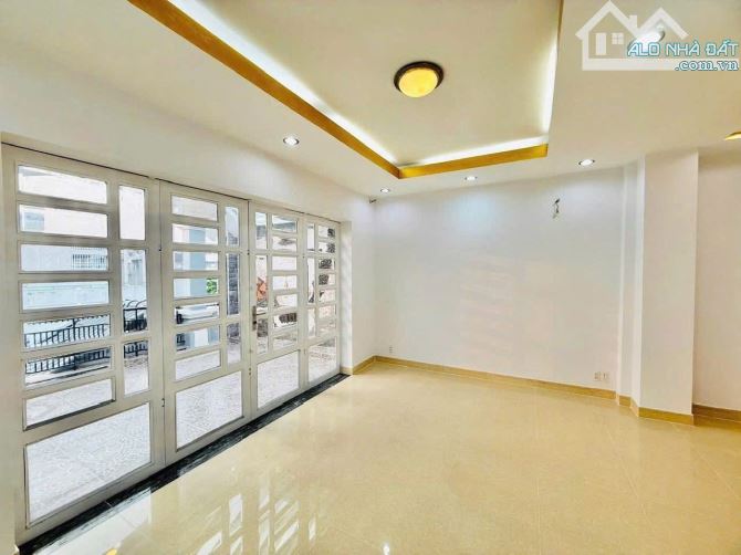 Bán nhà đường xe hơi Huỳnh Mẫn Đạt, Quận 5. Giá hời 3,26Tỷ/ 4,8x13m-. Ôtô đậu trong nhà - 10