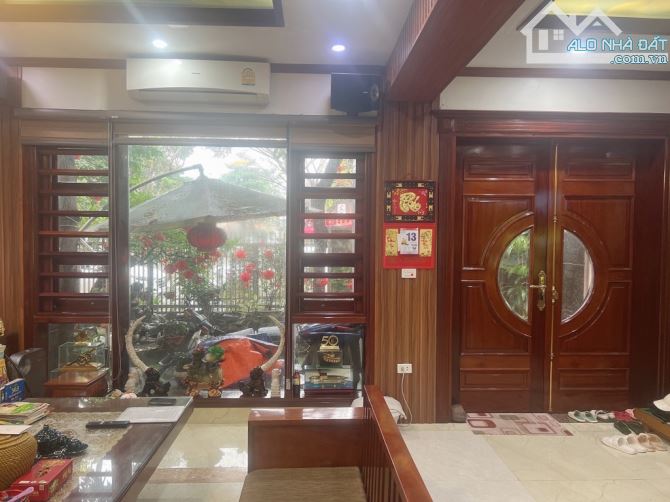 PHÂN LÔ BÀN CỜ – Ô TÔ TRÁNH – THANG MÁY – 2 MẶT THOÁNG – KINH DOANH VĂN - 11