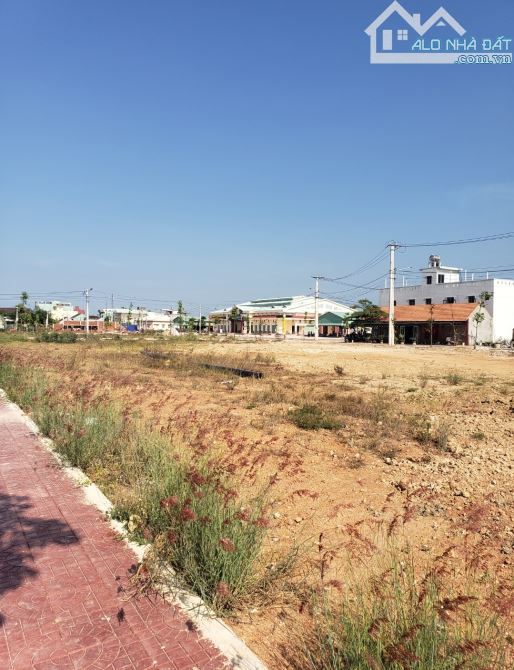 Bán Đất Khu dân cư Chợ Cảnh Hàng Liêm Định, Nhơn Phong dt 95.5m2 Giá 890 triệu - 1