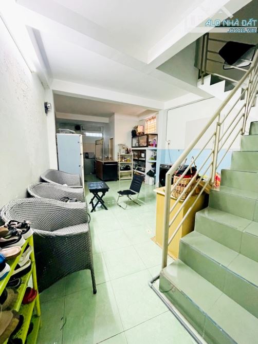 Nhà mặt tiền ngay chợ Bùi Minh Trực 6x23 130m2 chỉ 9 tỷ 5 - 3