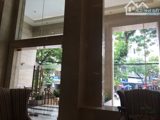 Bán khách Sạn mặt phố Cầu Gỗ, 13 tầng, 256m2, măt tiền 8.5m, 1 hầm, 215 tỷ rất gần hồ gươm - 1