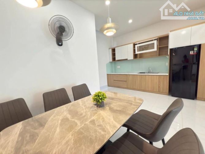 NHÀ ĐẸP GIÁ RẺ_ÂU CƠ_QUẬN 11_2 TẦNG_2 PHÒNG NGỦ_XE HƠI ĐẾN TẬN NHÀ - 1