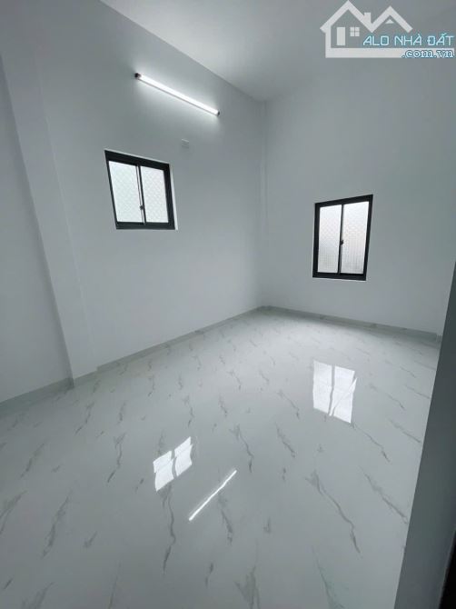 NHÀ HẺM Ô TÔ HÀN MẠC TỬ CÁCH BIỂN QUY NHƠN 300m - 1