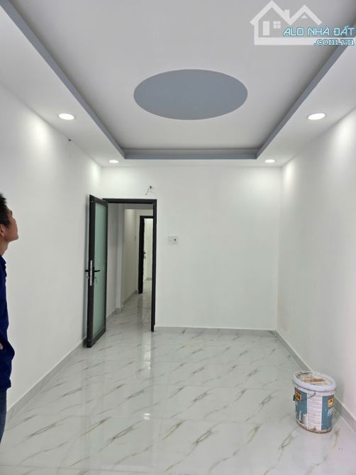 QUẬN 5 -  BÁN NHÀ MỚI - SỔ ĐẸP - NGUYỄN TRÃI - 34M2 - 3TẦNG - NHỈNH 5TỶ. - 1