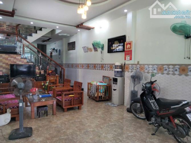 Bán nhà mặt tiền đường 10m5 thông ra biển Sơn Trà 168m2 ngang 6m - 1
