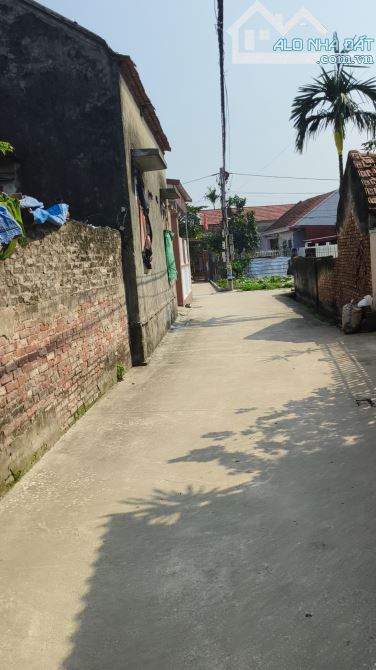 Đất Khoái Châu Hưng Yên giá bất ngờ 90m² ô tô 7 chỗ vào giá chỉ 2 tỷ xxx - 1