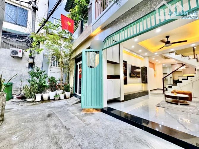 Siêu Phẩm Nhà Đẹp - 3 Tầng - 42m2 - Sát Hẽm Xe Hơi - GiÁ Siêu Rẻ - 1