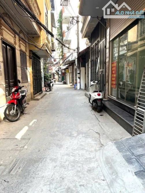 Bán nhà Đông Ngạc, Bắc Từ Liêm, nhà đẹp, dân xây, ô tô gần, chỉ nhỉnh 4 tỷ - 1