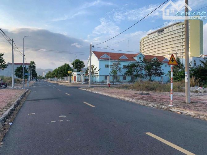 🍂MT Kha Vạn Cân - Barimex Long Tâm  - TP. Bà Rịa - 1 Lô Đẹp Sat BV Ba Ria  Chủ - Hạ Bán N - 1