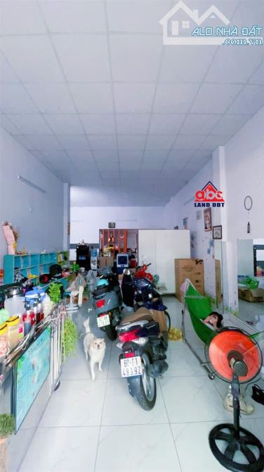 BÁN NHÀ CẤP 4 PHƯỜNG TÂN MAI GẦN ĐƯỜNG PVT - 1