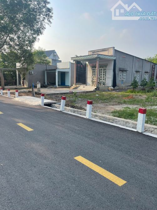 Kẹt tiền cần bán gấp miếng đất ở bình dương nằm vị trí đẹp - 1