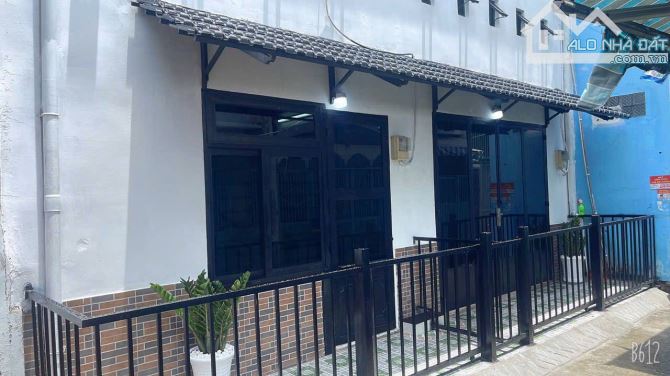 Nhà có chiều ngang khủng 8m - Thống nhất Gò Vấp - 1