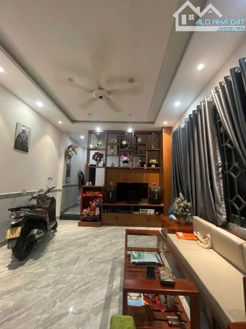 phố 5 tầng, ngay Khu Chế Xuất Tân Thuận, Hẻm ôto đậu trong nhà, 100m2, Nguyễn Văn Linh, Q7 - 1