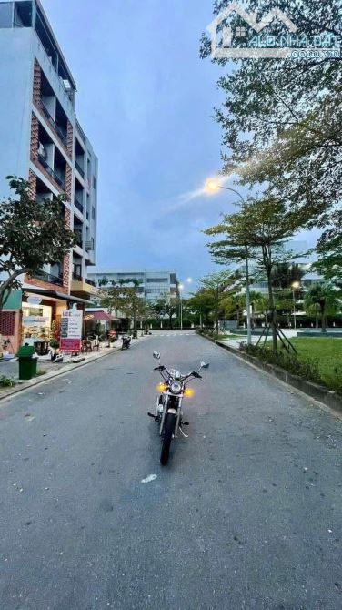 BÁN TÒA CĂN HỘ DỊCH VỤ – KĐT FPT ĐÀ NẴNG DÒNG TIỀN ỔN ĐỊNH 40 TRIỆU/THÁNG Giá bán nhỉnh 9 - 1