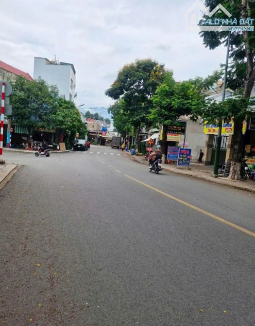 5Tỷ4__101m2__gần chung cư Bcons__1Kiot + 5Phòng trọ__mặt tiền đường Phạm Hữu Lầu 20m - 1